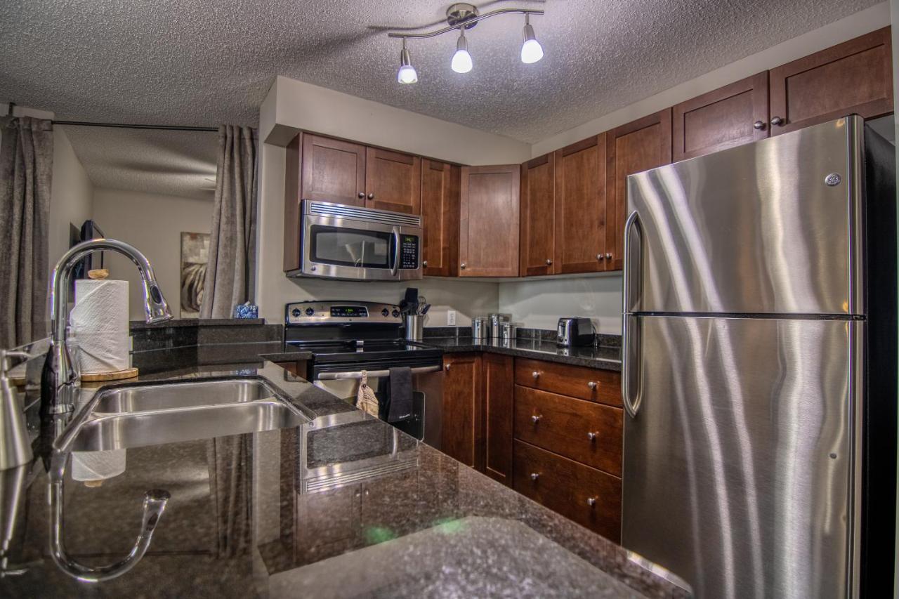 Mountain Getaway Condo - 5 Min Walk To The Beach! Invermere Dış mekan fotoğraf