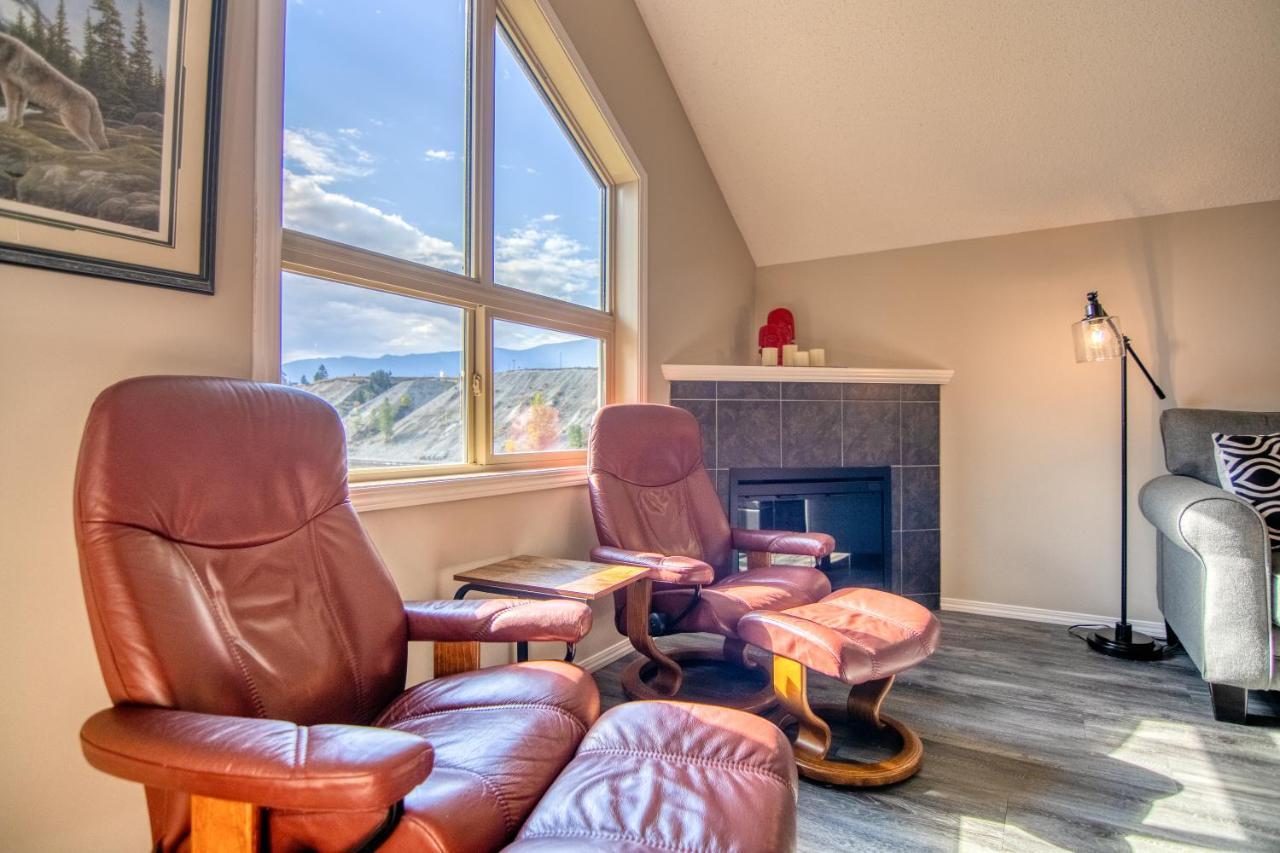 Mountain Getaway Condo - 5 Min Walk To The Beach! Invermere Dış mekan fotoğraf