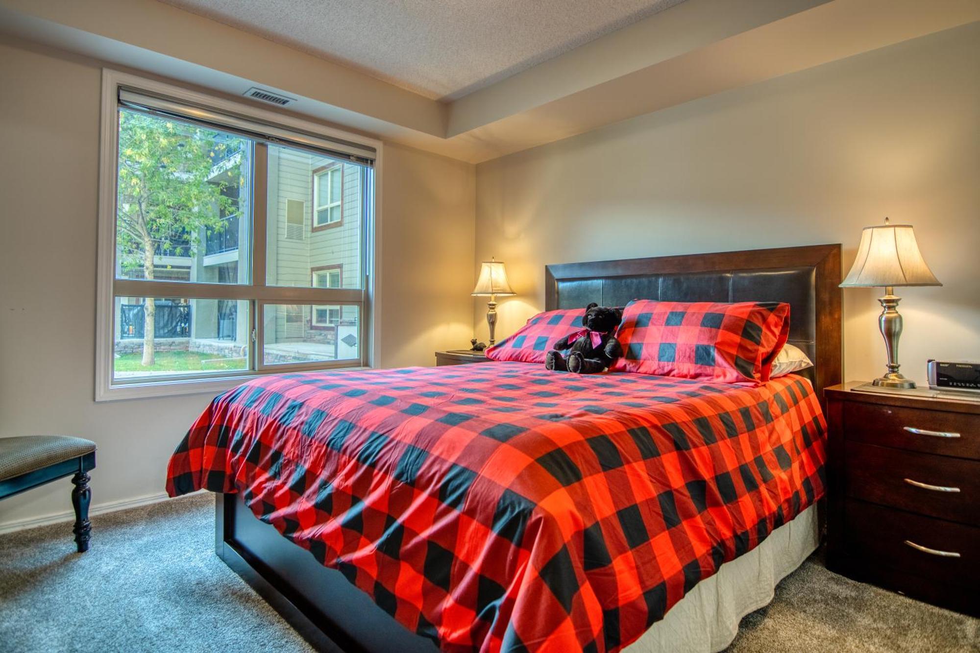Mountain Getaway Condo - 5 Min Walk To The Beach! Invermere Dış mekan fotoğraf