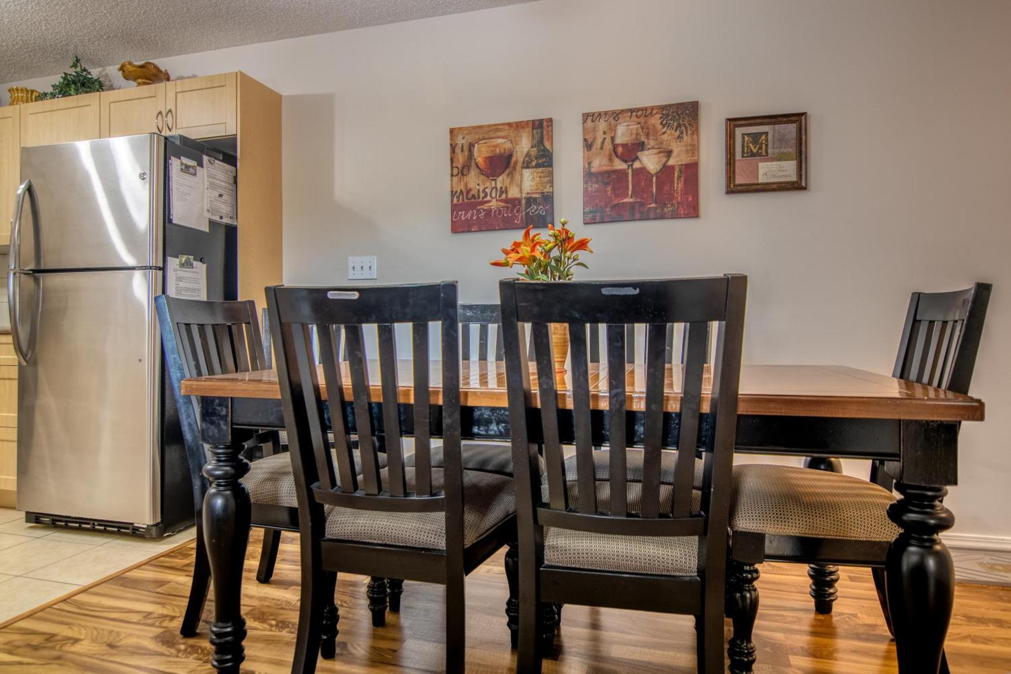 Mountain Getaway Condo - 5 Min Walk To The Beach! Invermere Dış mekan fotoğraf